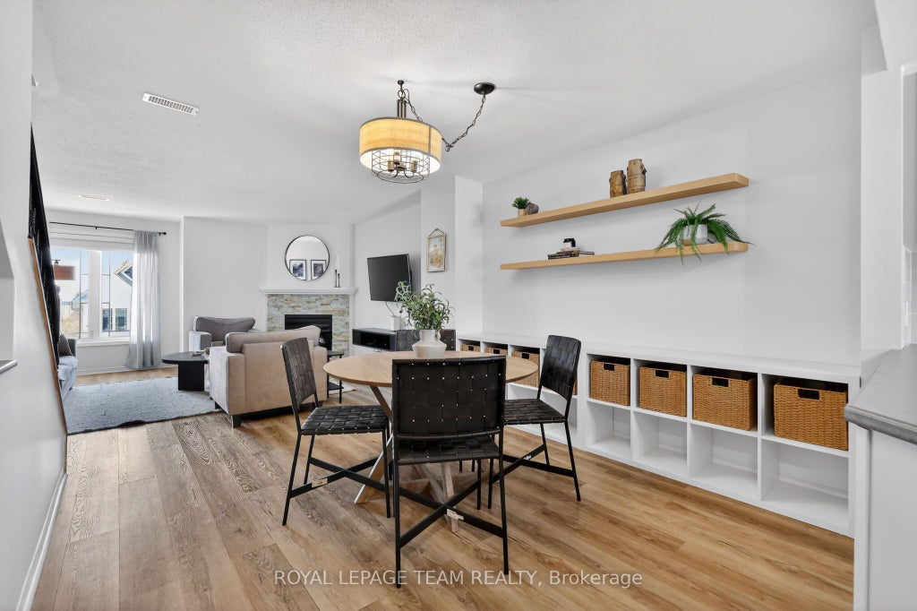 Photo of 424 Hillsboro Private #13, Kanata, ON K2M 3A8 (MLS # X14034600)