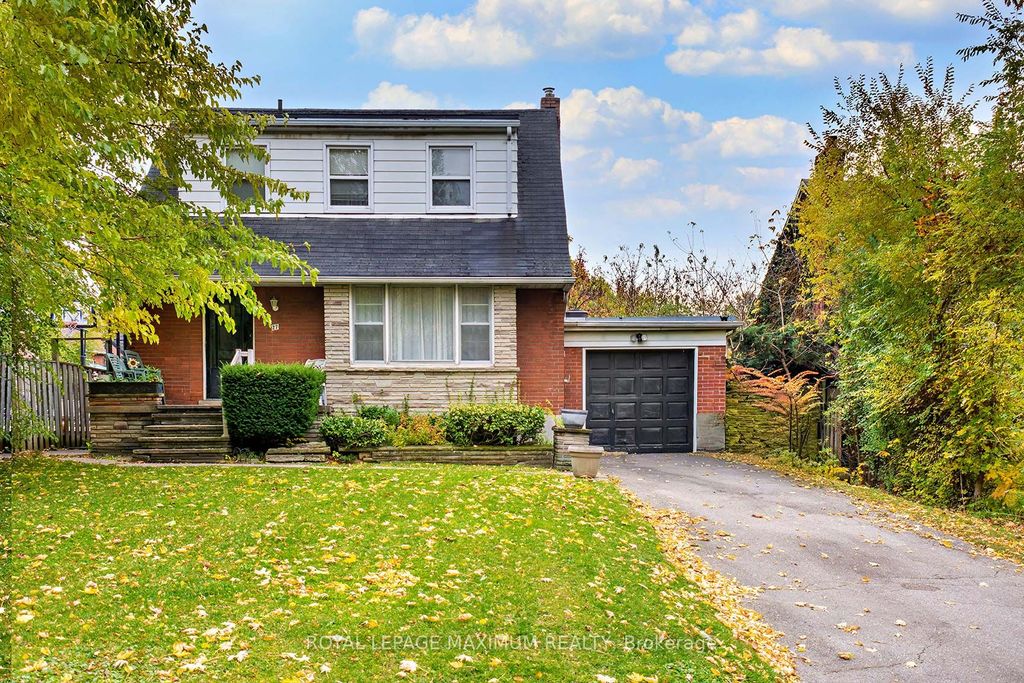 Photo of 27 King Georges Drive, Toronto, ON M6M 2H1 (MLS # W12514950)