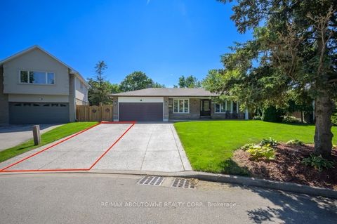 2444 WOBURN Crescent Oakville ON L6L 5E9