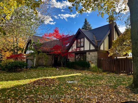 12 Brooklet Court Markham ON L3T 2M9