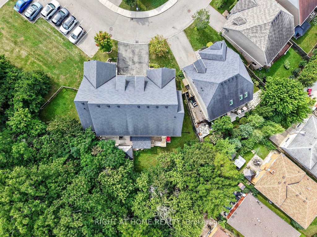 Photo of 16 Rolling Lane, Hamilton, ON L8K 0A1 (MLS # X13763878)