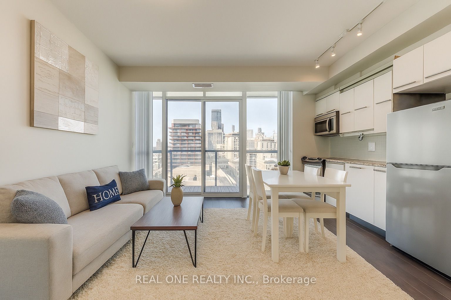 126 Simcoe Street 2007