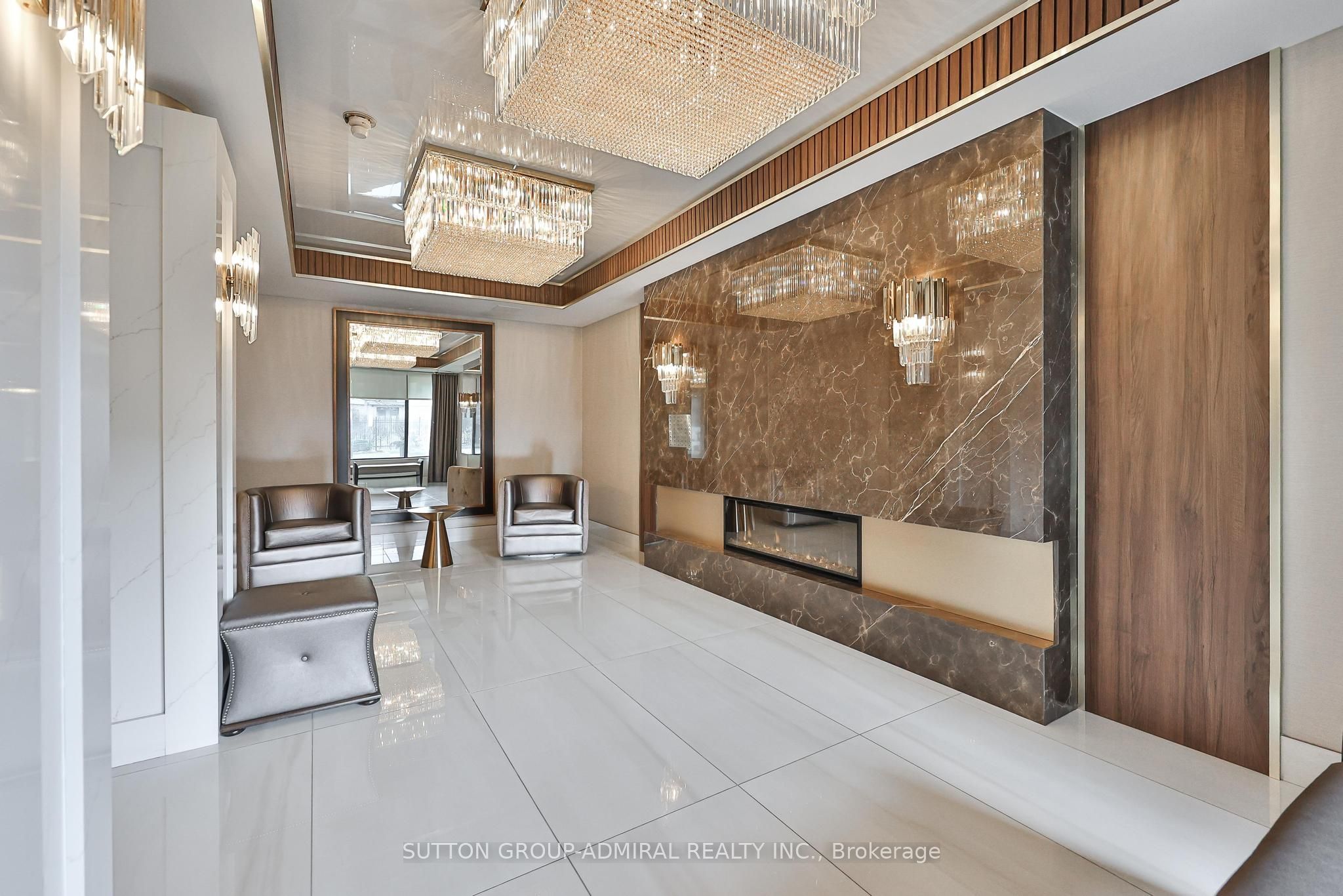 7420 Bathurst Street 1010