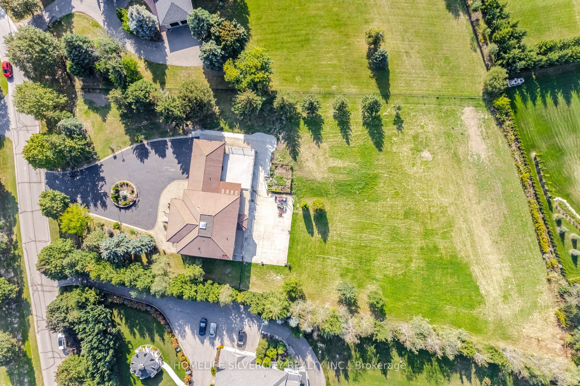 34 Estateview Circle