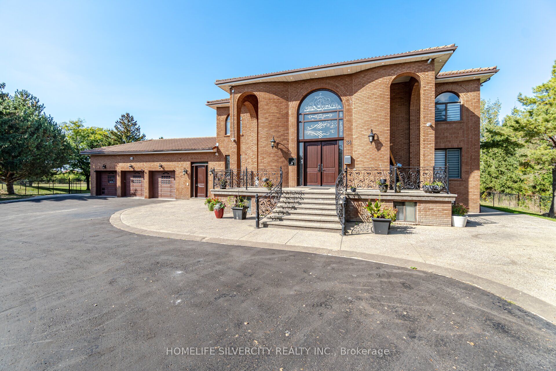 34 Estateview Circle
