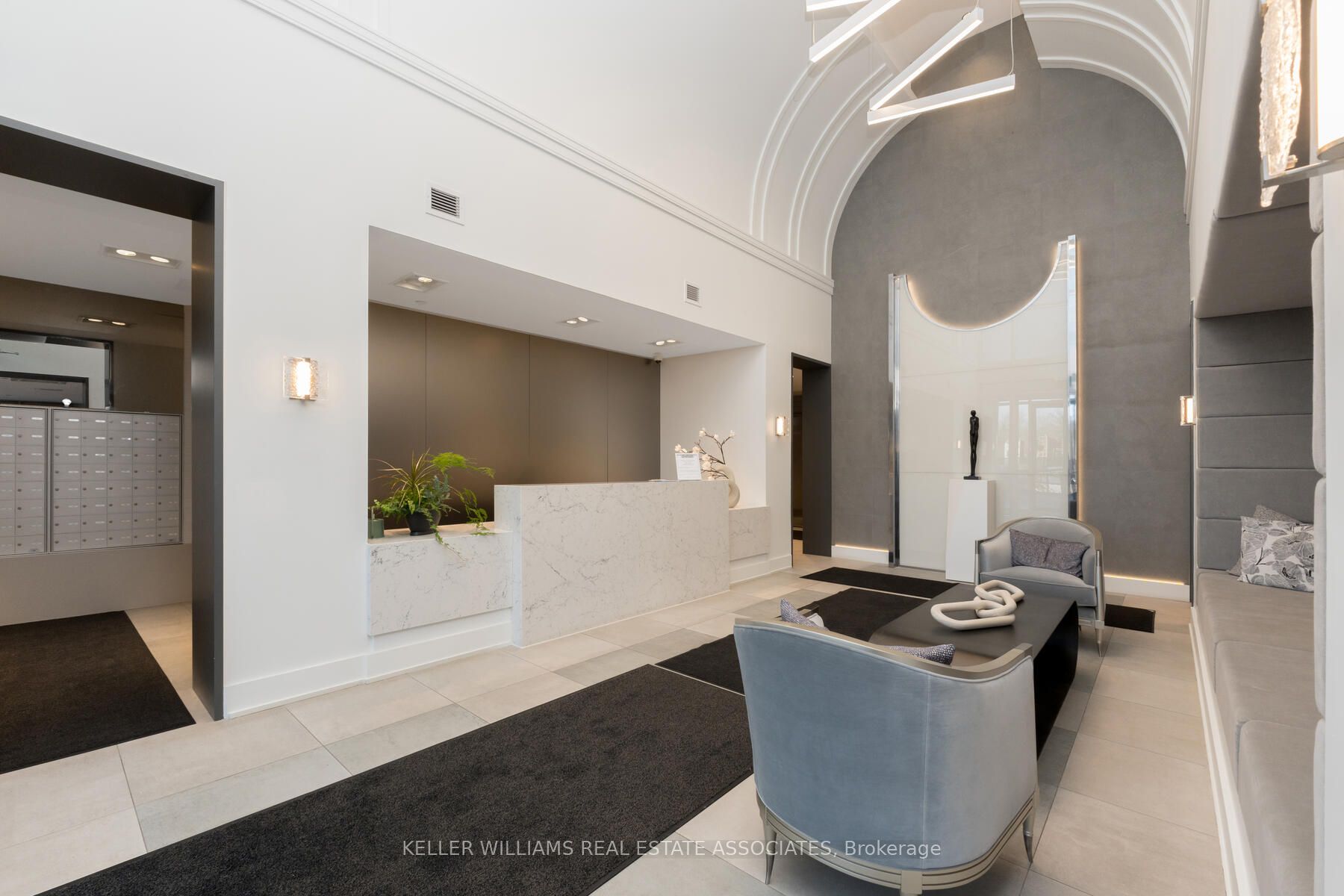 42 Mill Street 303
