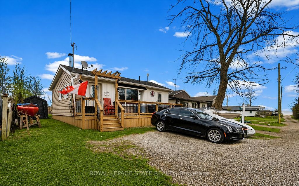 Photo of 18 Westmoreland Lane, Haldimand, ON N1A 2W1 (MLS # X13078964)