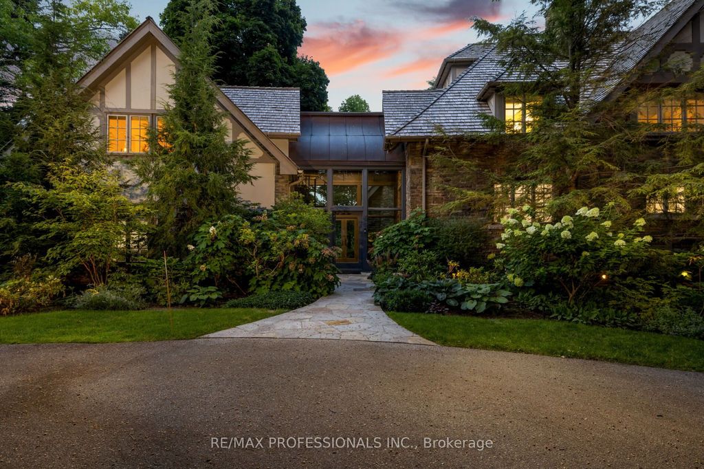 Photo of 43 The Kingsway N/A, Toronto, ON M8X 2S9 (MLS # W12476896)