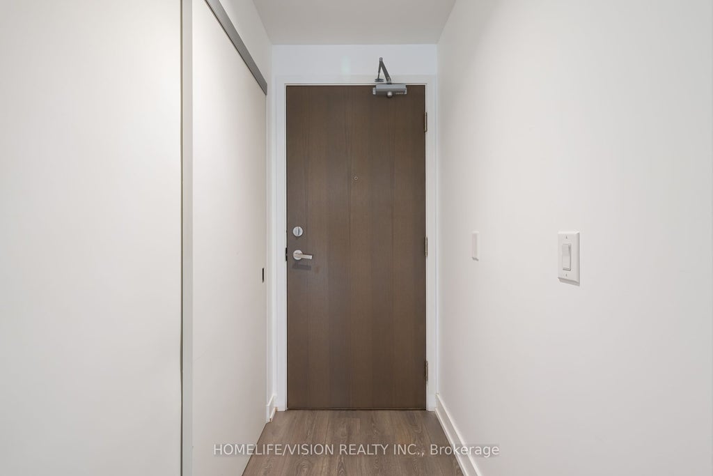 Photo of 15 Lower Jarvis Street #807, Toronto, ON M5E 0C4 (MLS # C13873962)