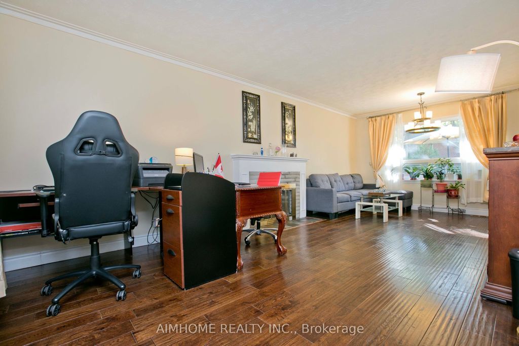 Photo of 198 Mill Street, Richmond Hill, ON L4C 4B2 (MLS # N12457995)