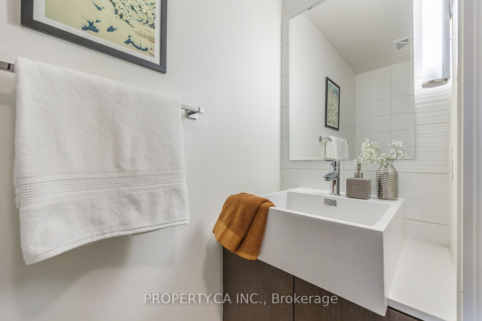 5 Hanna Avenue 329