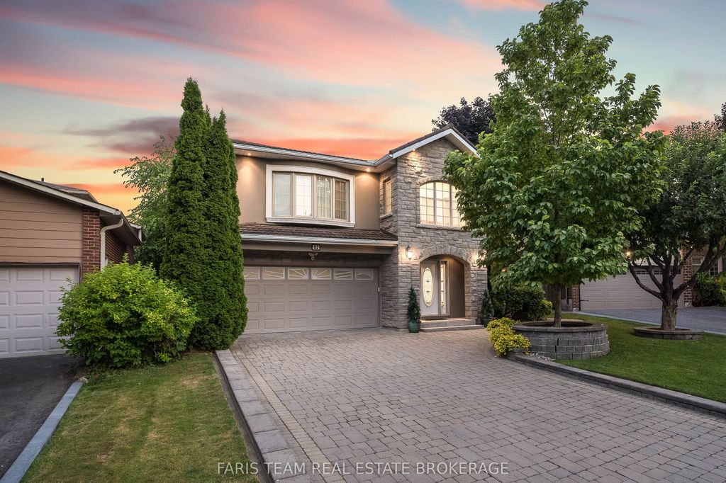 Photo of 82 Derby Court, Newmarket, ON L3Y 5Z9 (MLS # N12649142)