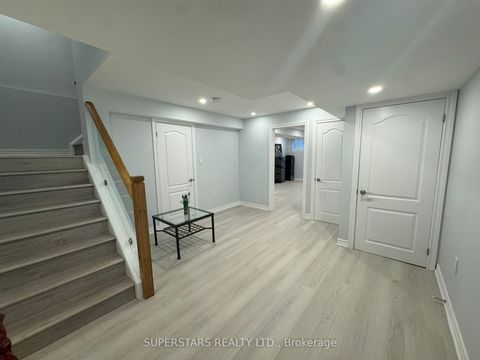 30 Hermitage Boulevard LOWER Markham ON L6E 2H5