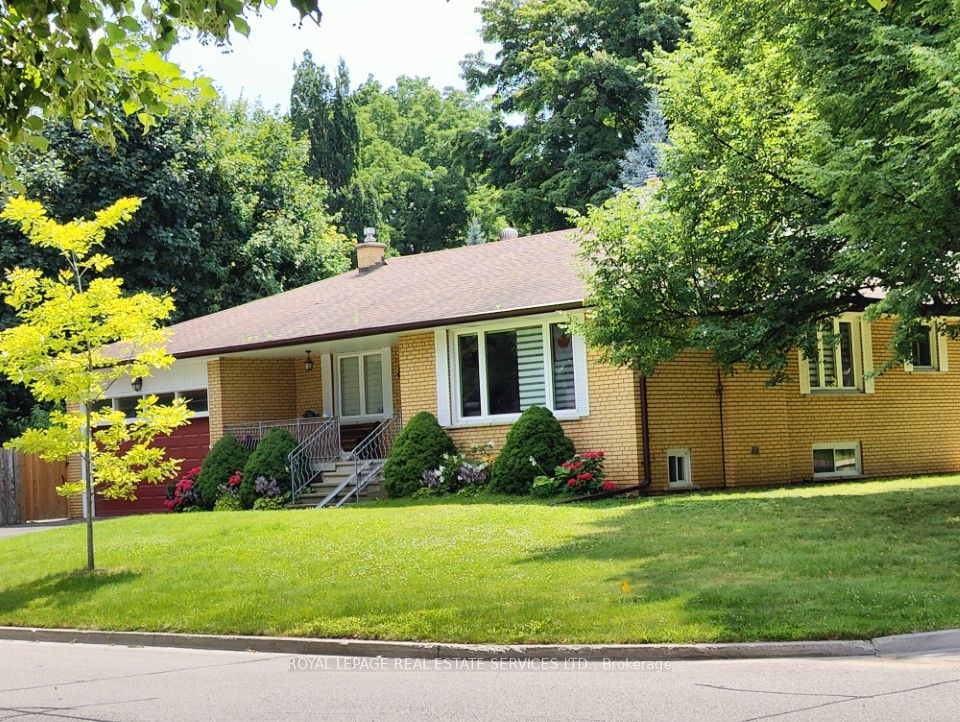 9 Strathdee Drive
