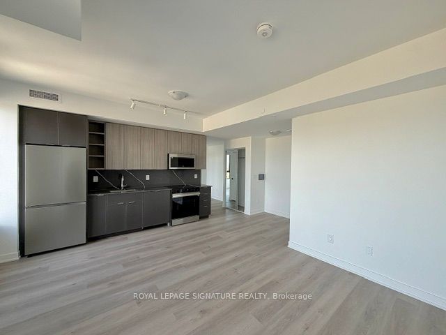 2075 Lakeshore Road 1202
