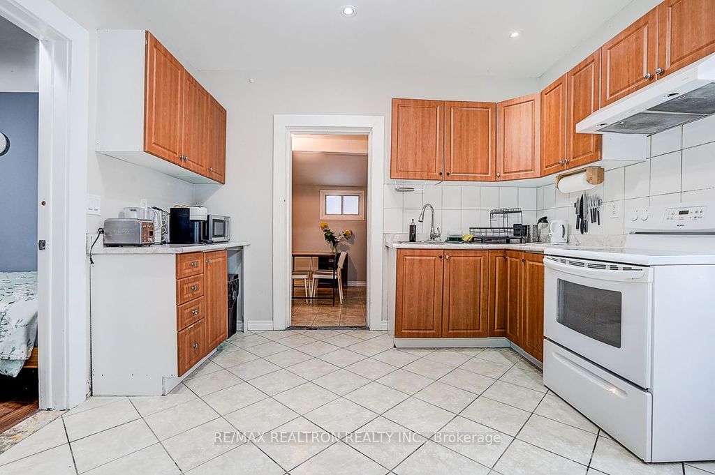 Photo of 7 Nickle Street, Toronto, ON M6M 2H7 (MLS # W12816692)