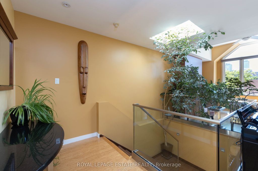 Photo of 432 Queen Street E, Toronto, ON M5A 1T4 (MLS # C12382455)