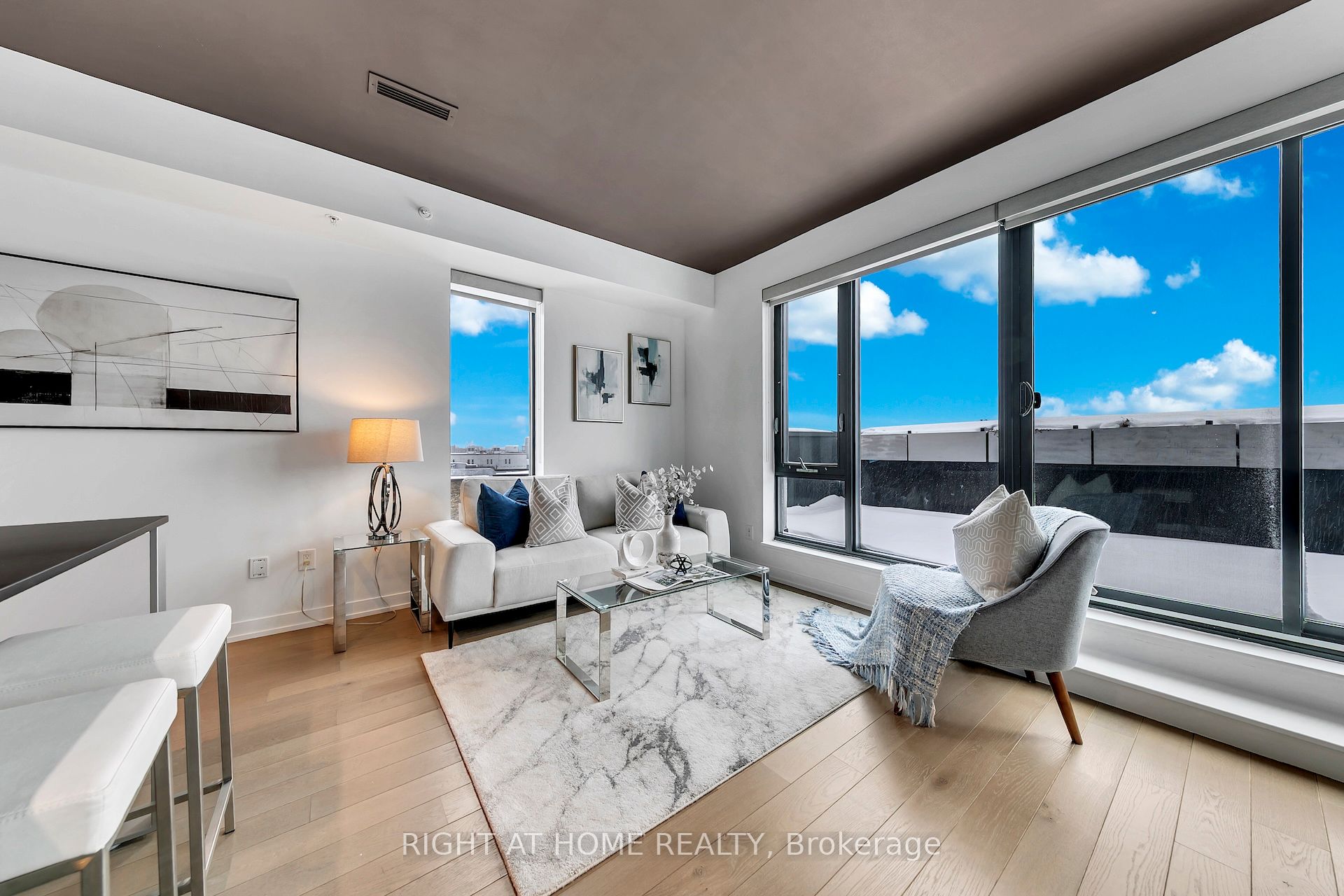 530 Indian Grove 613