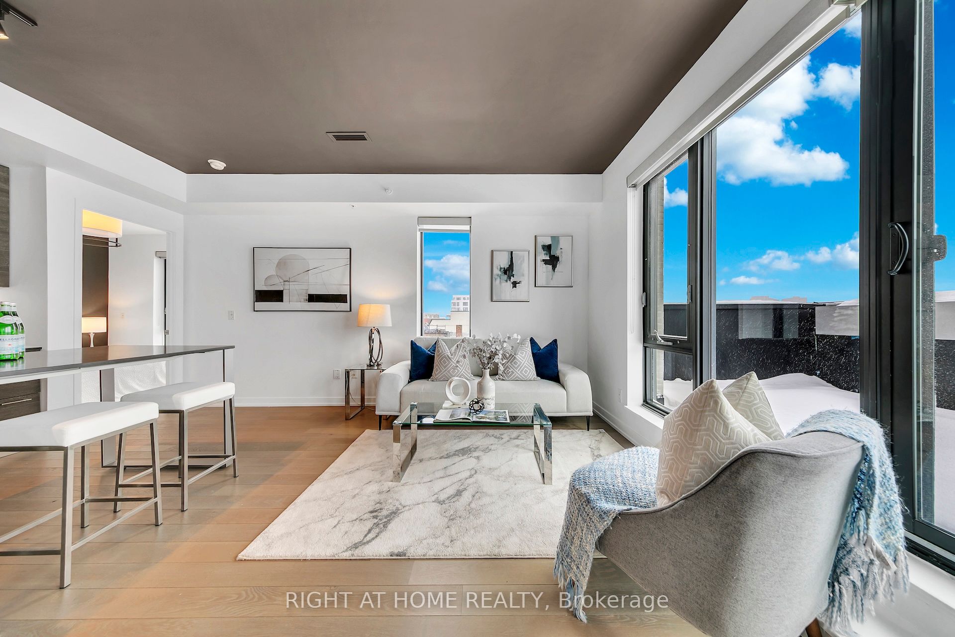 530 Indian Grove 613