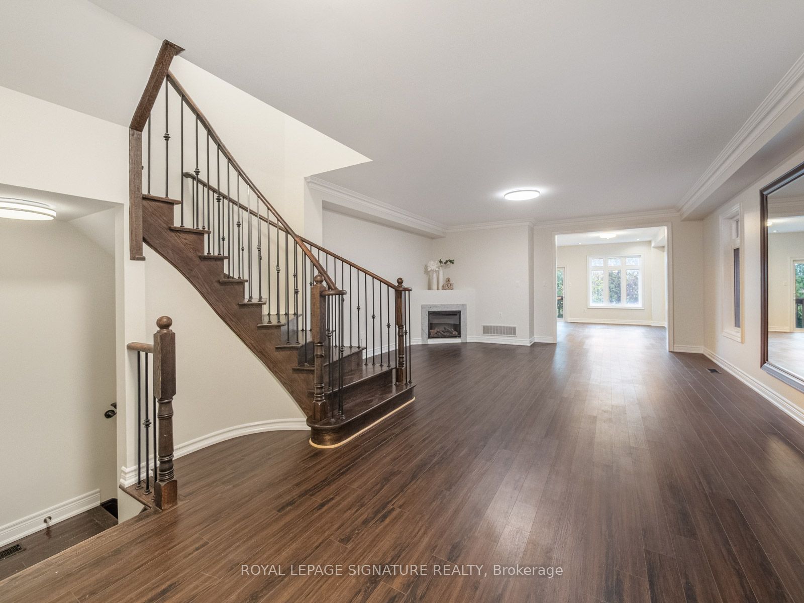 277 Bathurst Glen Drive