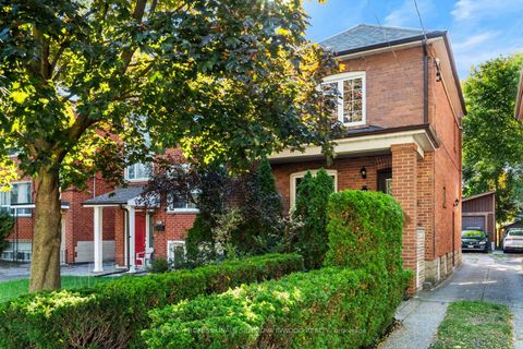 11 Winfield Avenue Toronto ON M6S 2J7