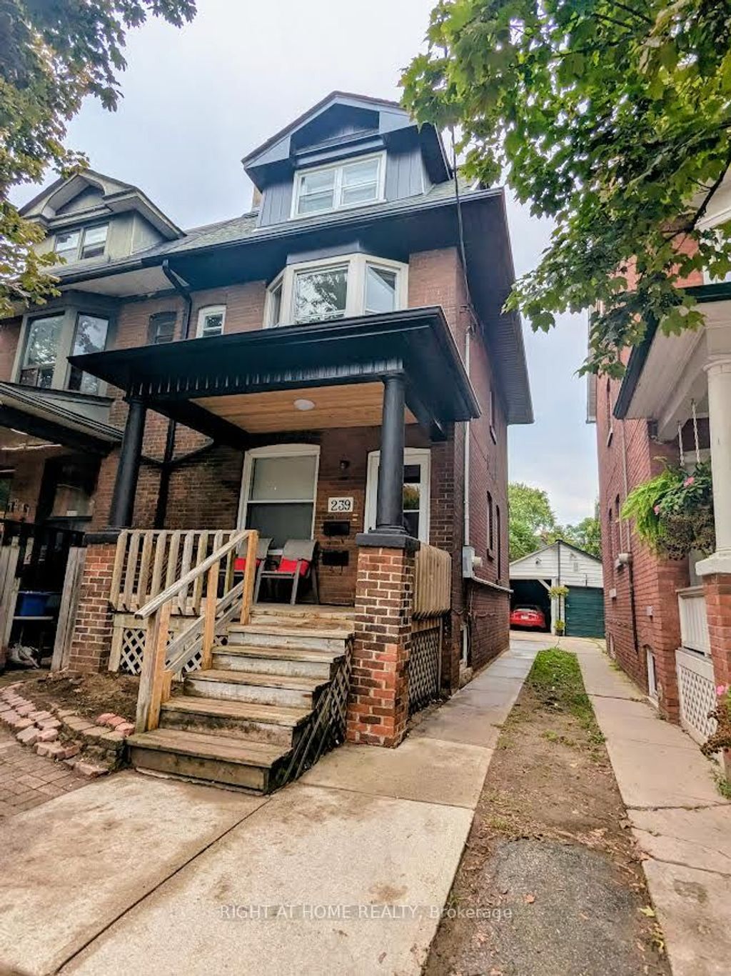 Photo of 239 Woodbine Avenue, Toronto, ON M4L 3P3 (MLS # E12425351)