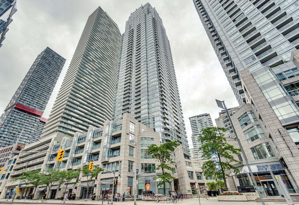 Photo of 2191 Yonge Street #910, Toronto, ON M4S 3H8 (MLS # C13808062)