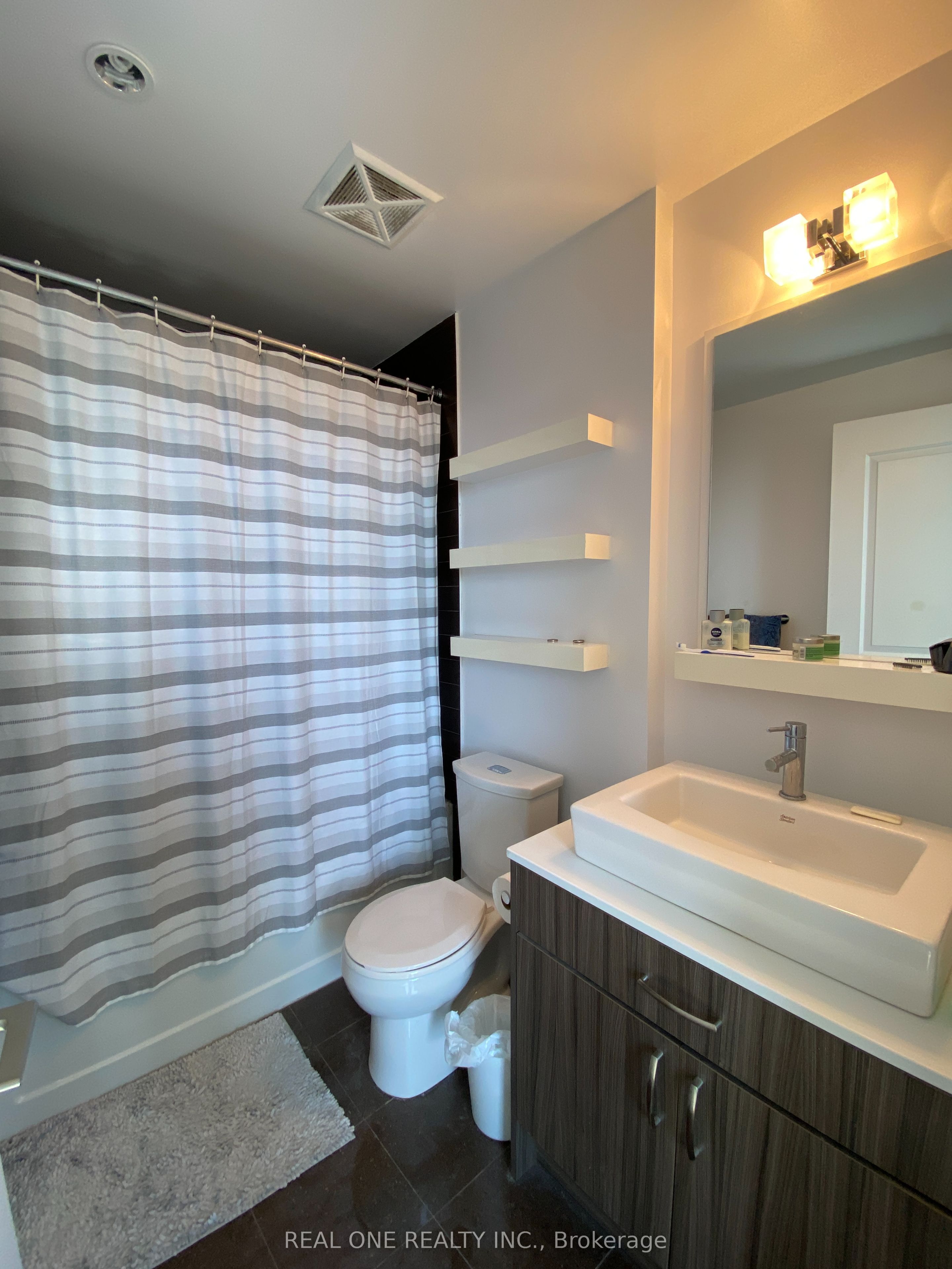 9205 Yonge Street 1304
