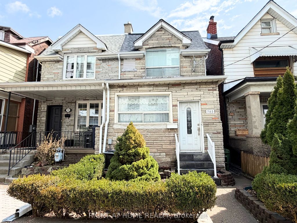 Photo of 785 Lansdowne Avenue, Toronto, ON M6H 3Z1 (MLS # W13005200)