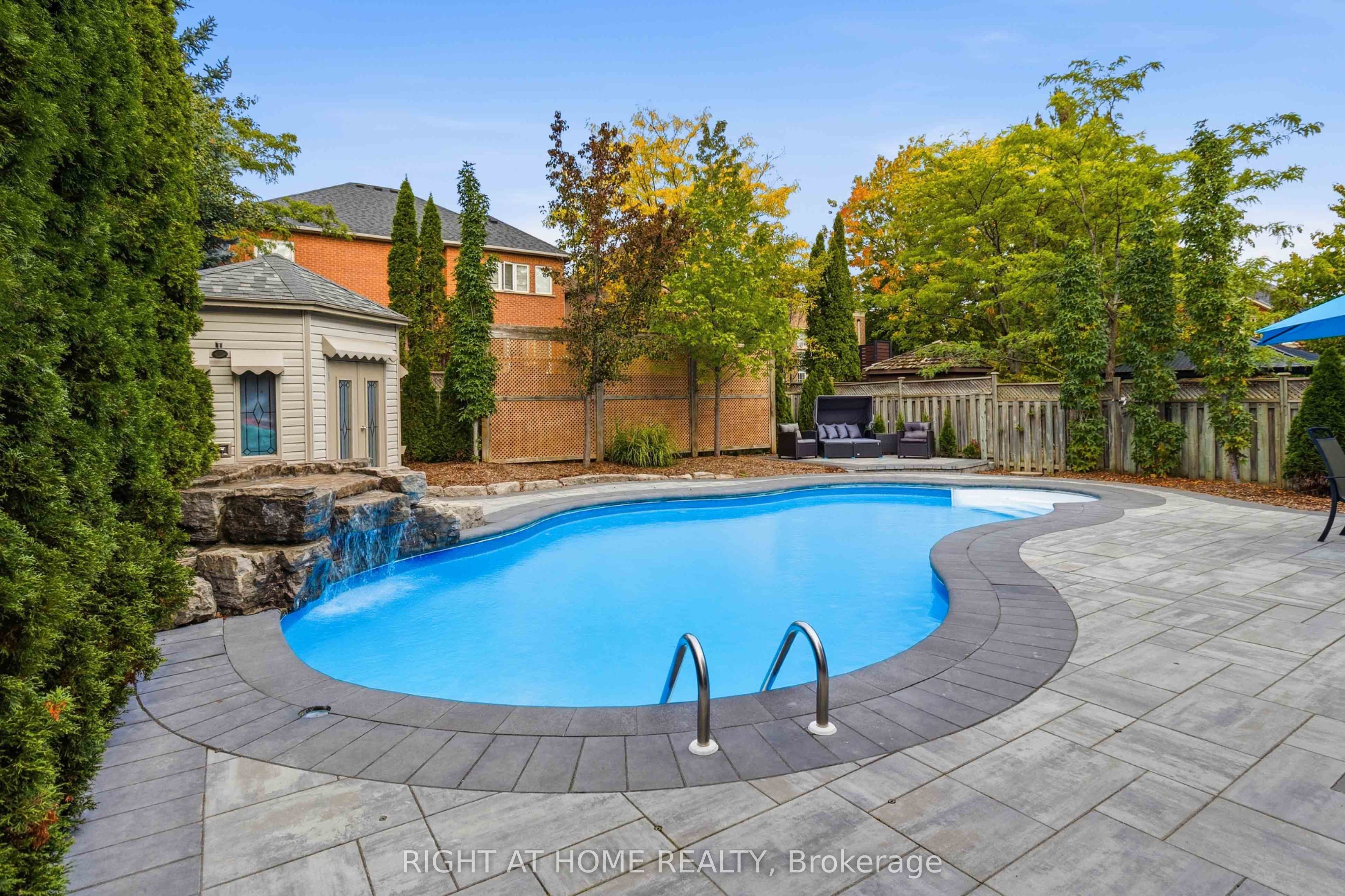 1213 Lindenrock Drive