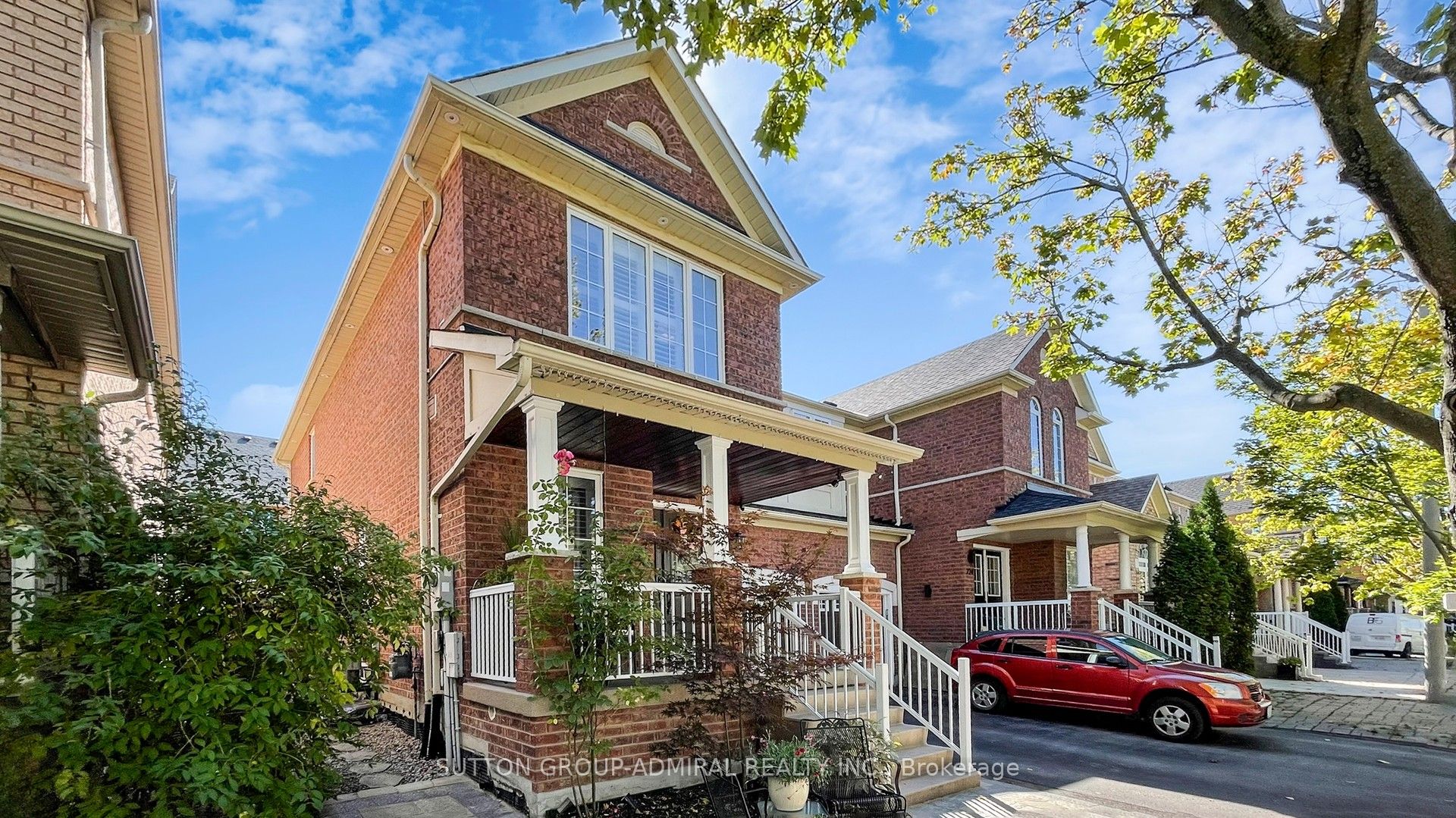 222 Hollywood Hill Circle