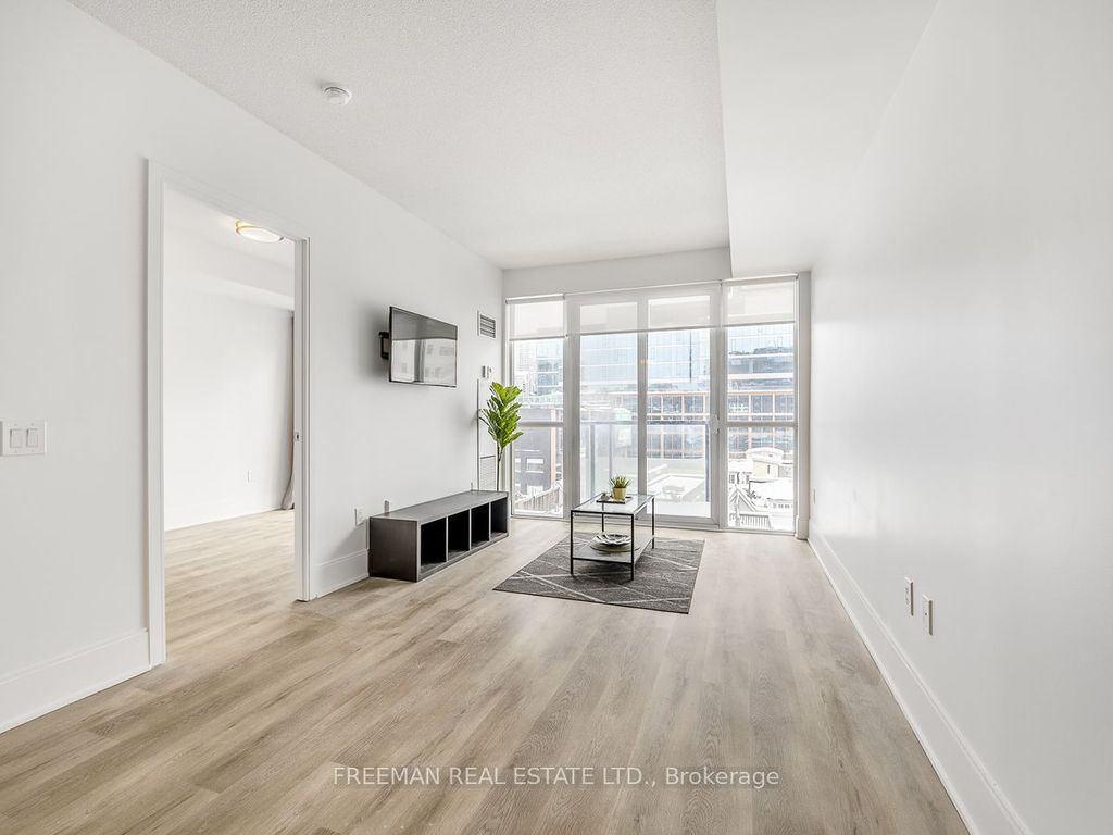 Photo of 560 Front Street #618, Toronto, ON M5V 1C1 (MLS # C12522800)