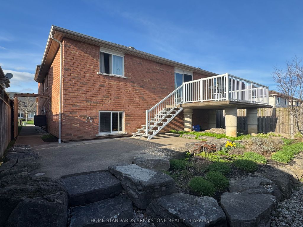 Photo of 412 Autumn Crescent, Welland, ON L3C 7J9 (MLS # X13061082)