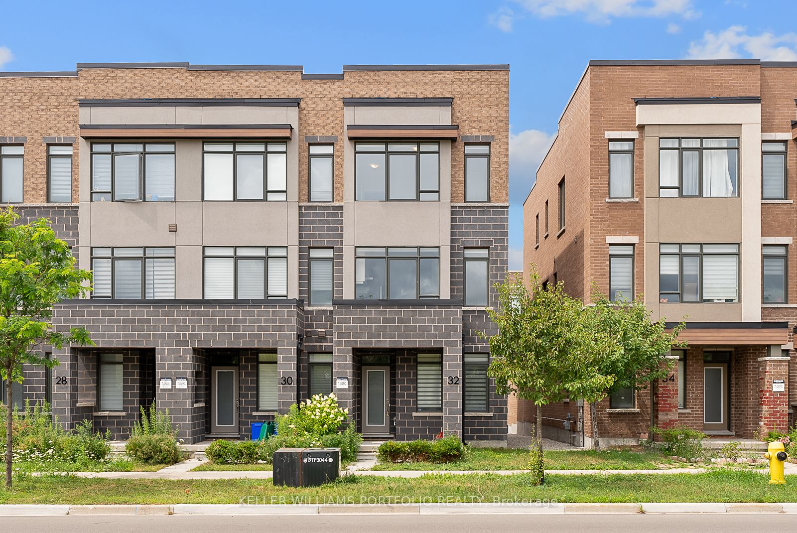 32 Troon Avenue
