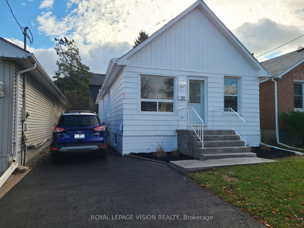 Photo of 157 College Avenue, Oshawa, ON L1J 1R3 (MLS # E12655342)