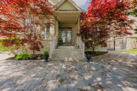 56 Park Ridge Drive Lower Vaughan ON L0J 1C0