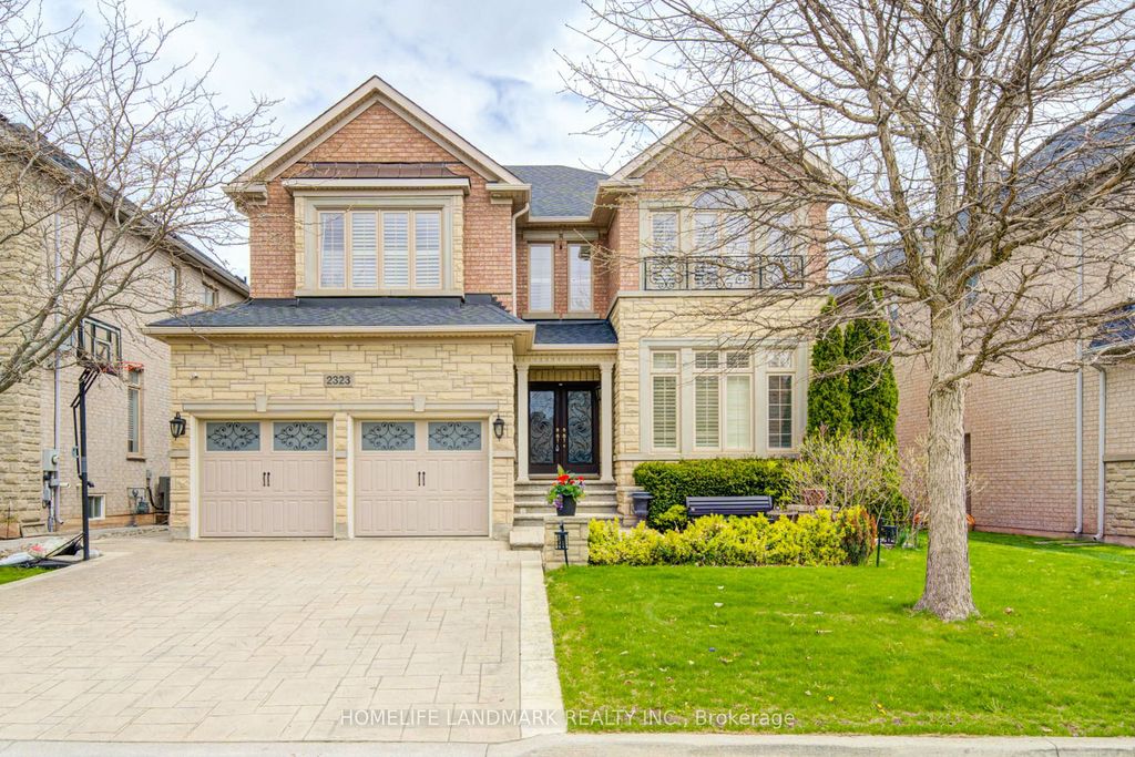 Photo of 2323 Awenda Drive, Oakville, ON L6H 7J7 (MLS # W13075324)
