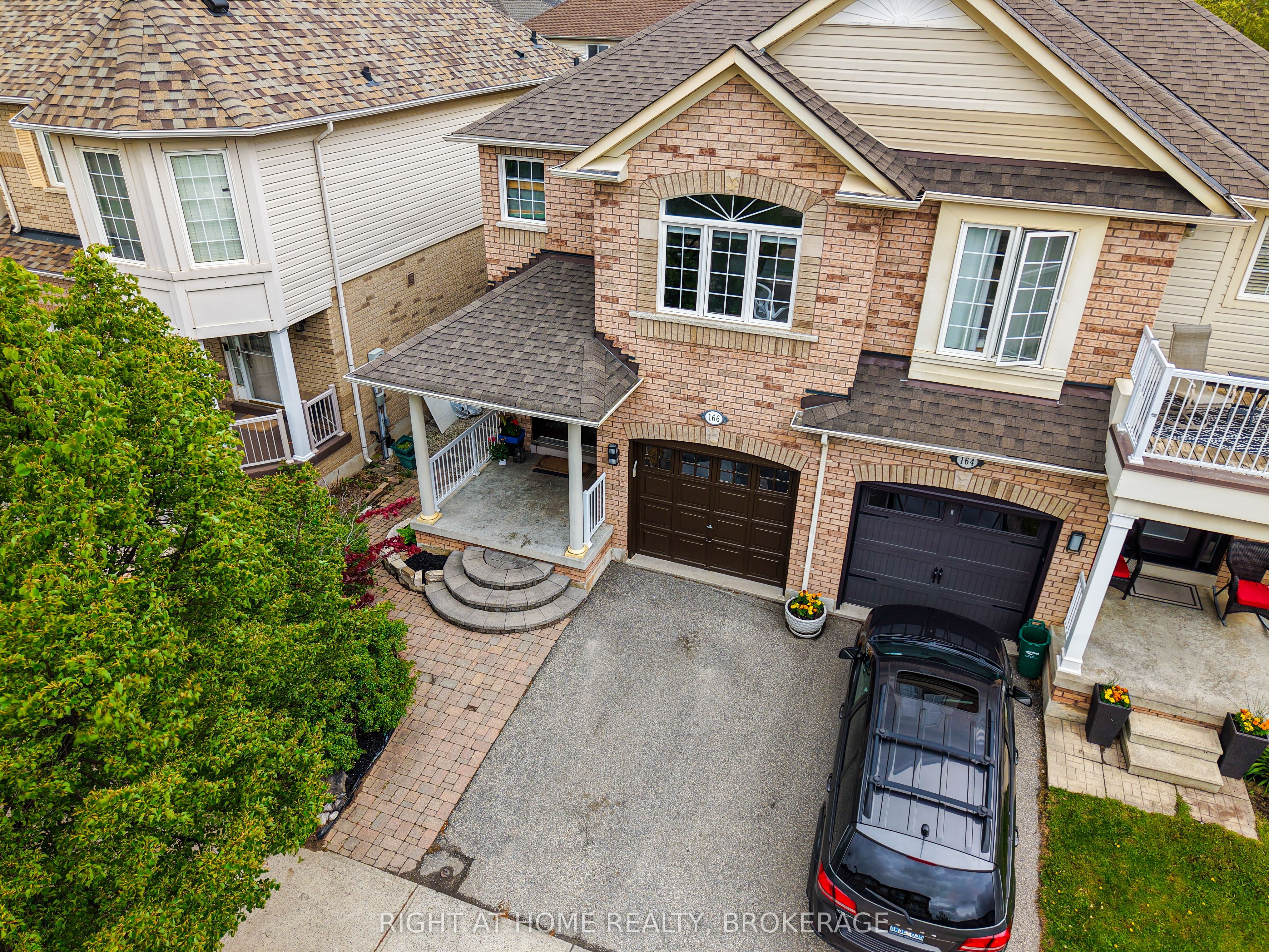 166 Hampshire Way