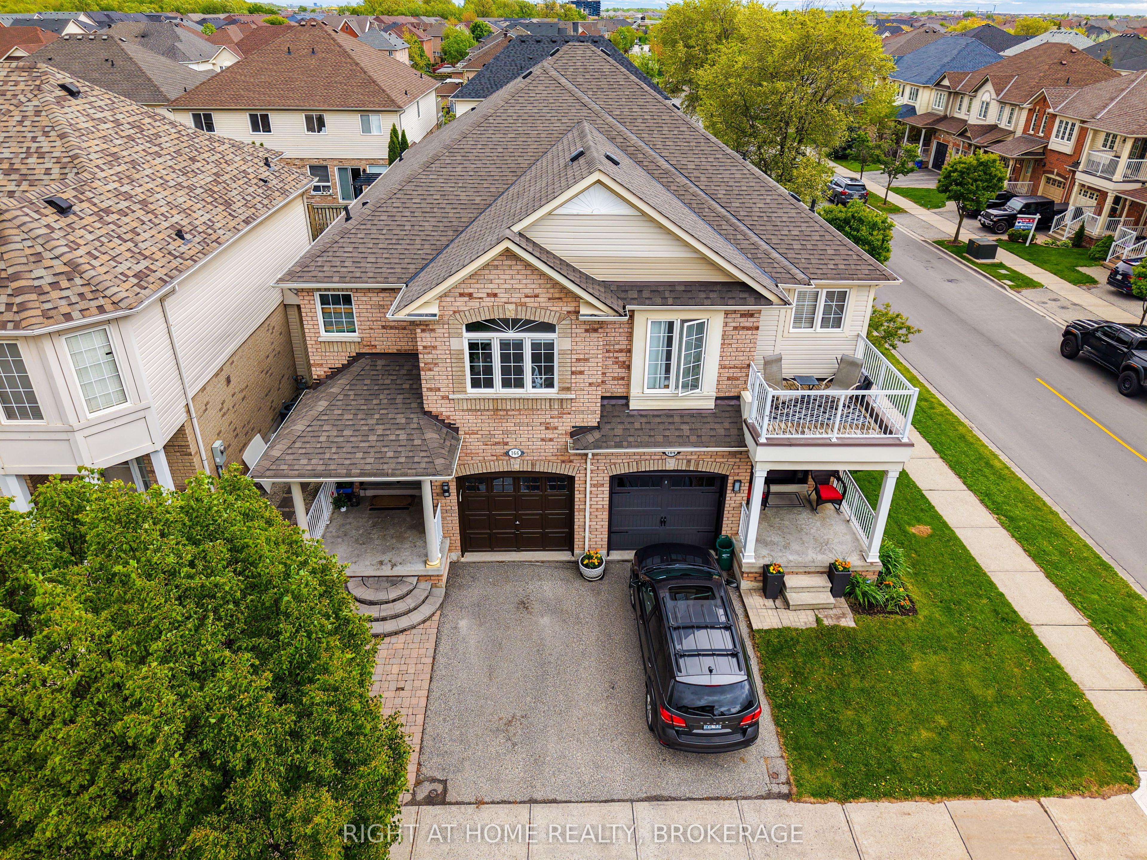 166 Hampshire Way