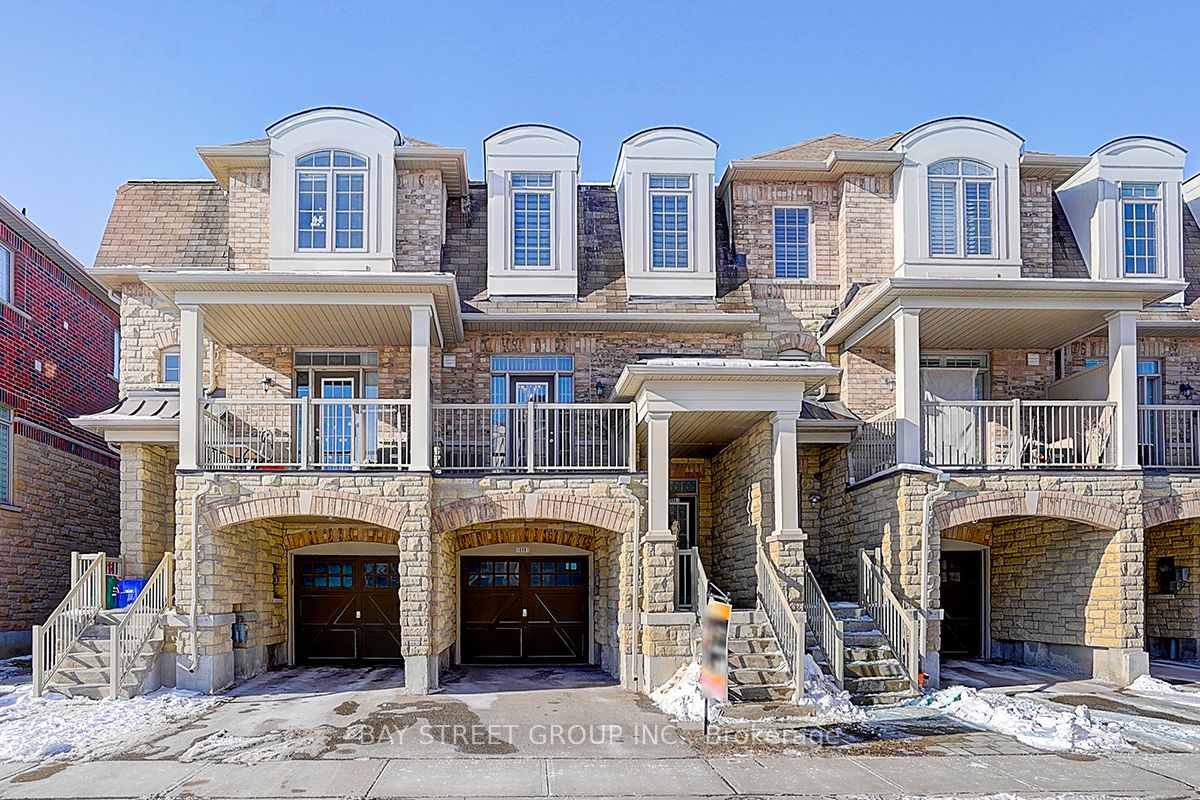 10981 Woodbine Avenue