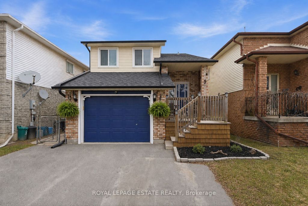 Photo of 78 Turnberry Crescent, Clarington, ON L1E 1A9 (MLS # E13028272)