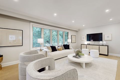 456 Chamberlain Lane Oakville ON L6J 4H5