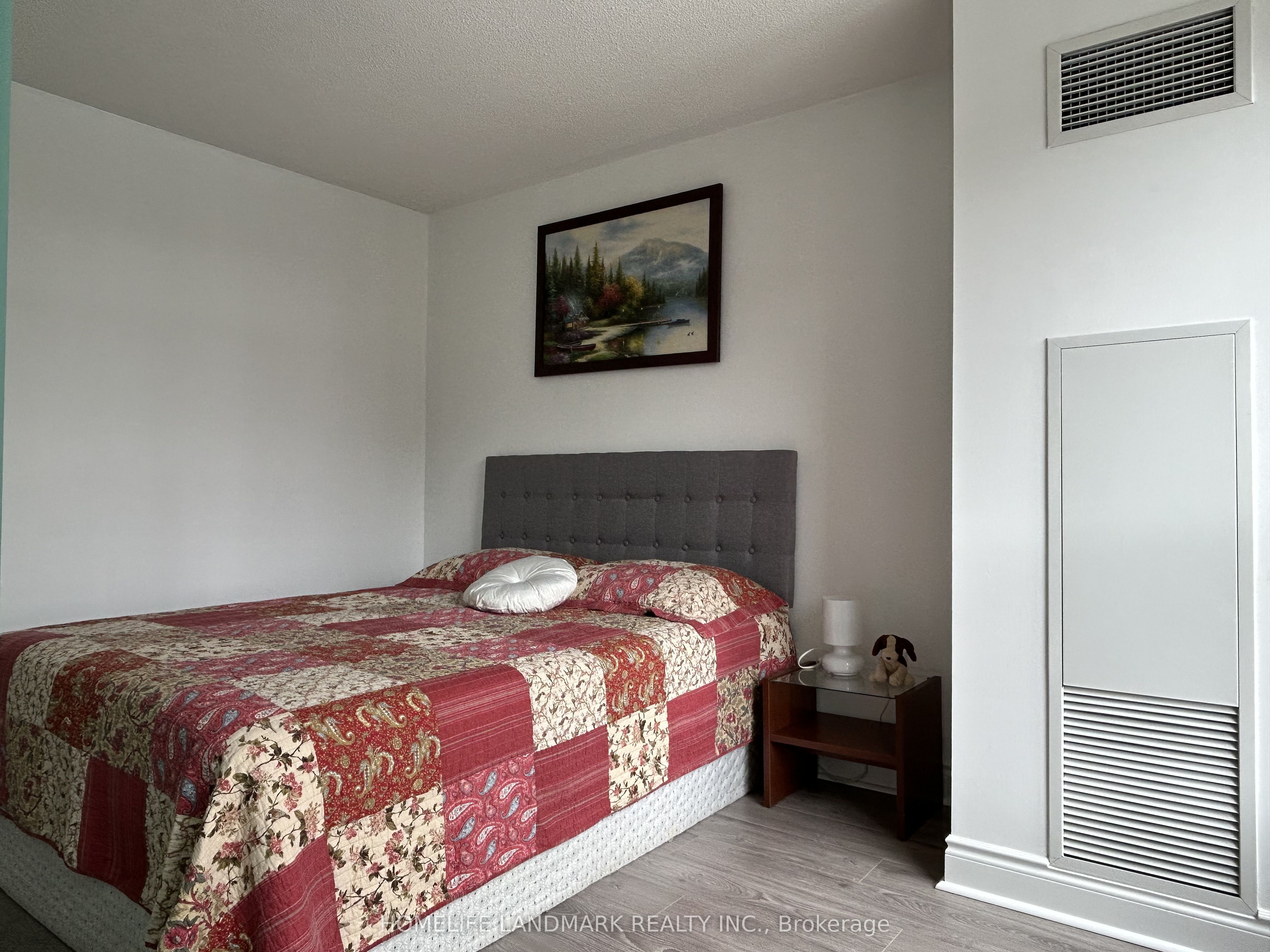 909 Bay Street 1204