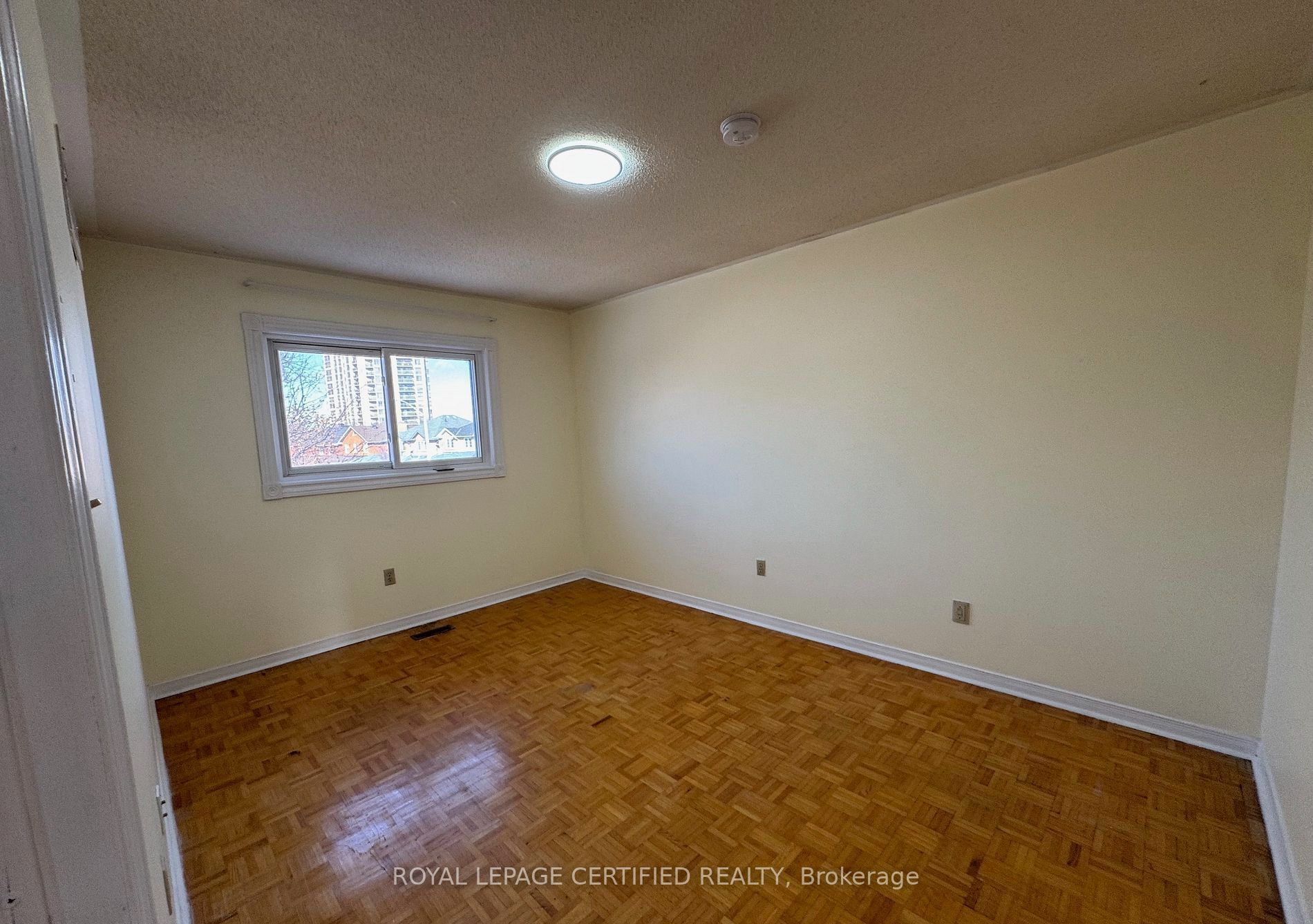 2 Kingsplate Crescent 2nd Floor
