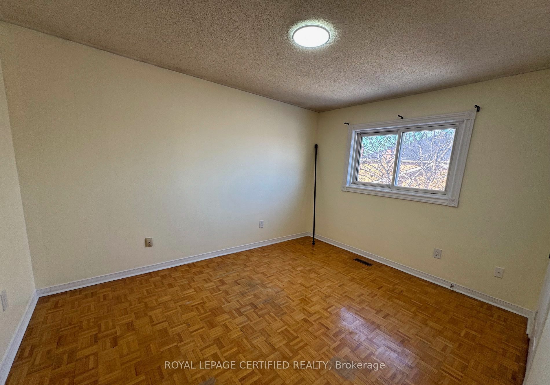 2 Kingsplate Crescent 2nd Floor