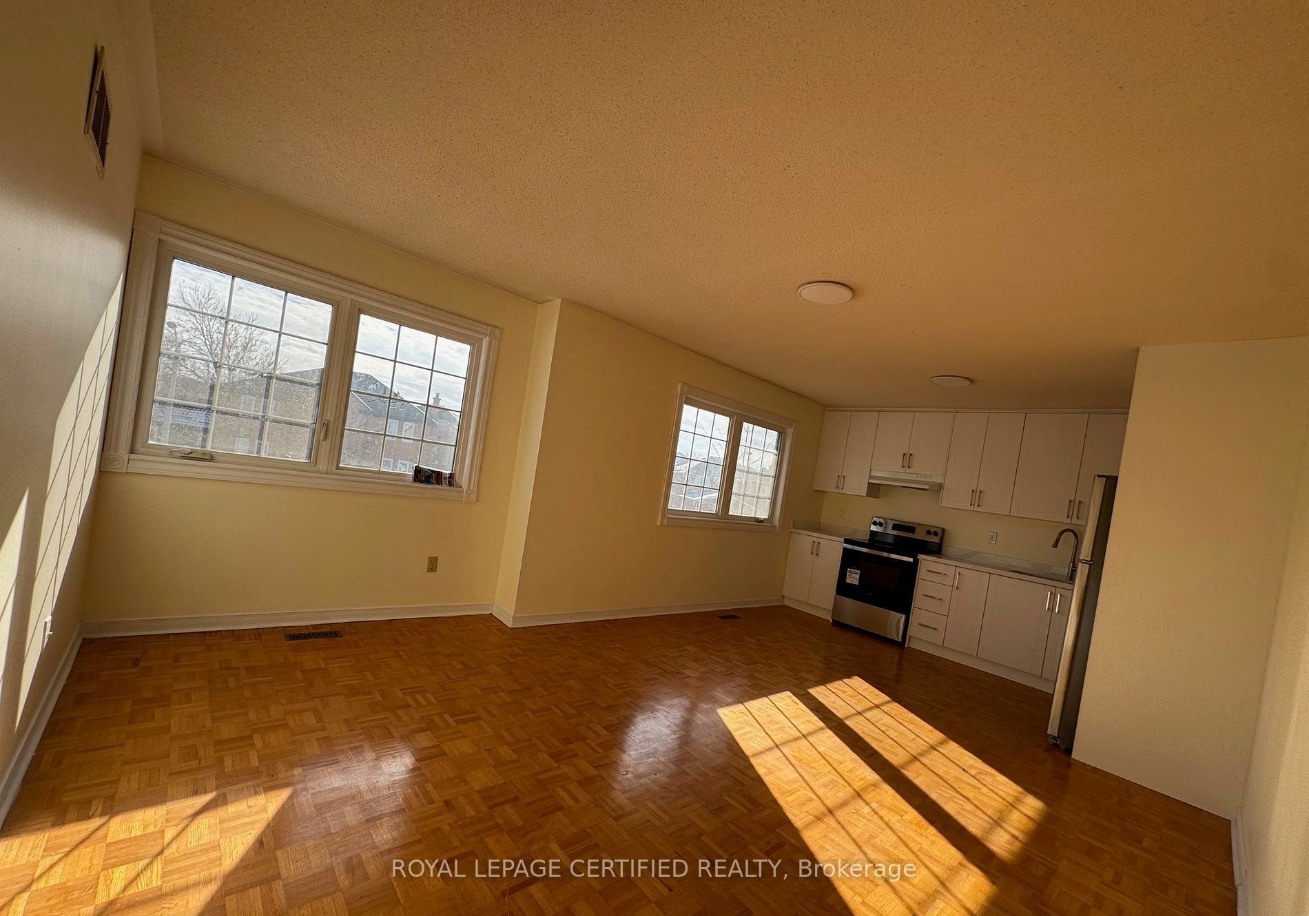 2 Kingsplate Crescent 2nd Floor