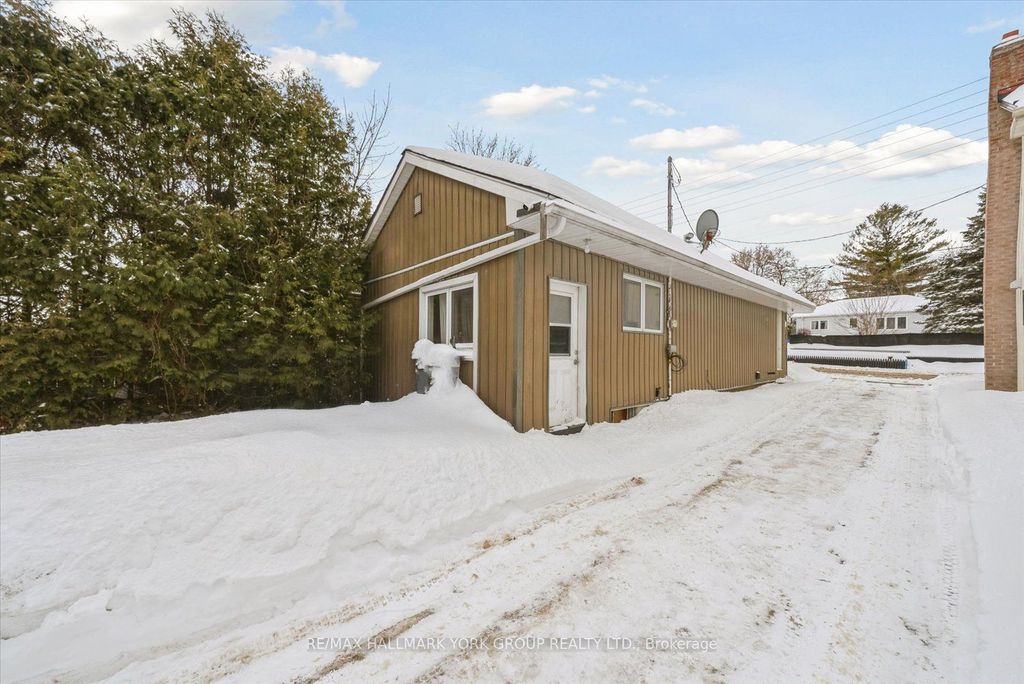 Photo of 19273 Yonge Street, East Gwillimbury, ON L9N 1L1 (MLS # N12811946)