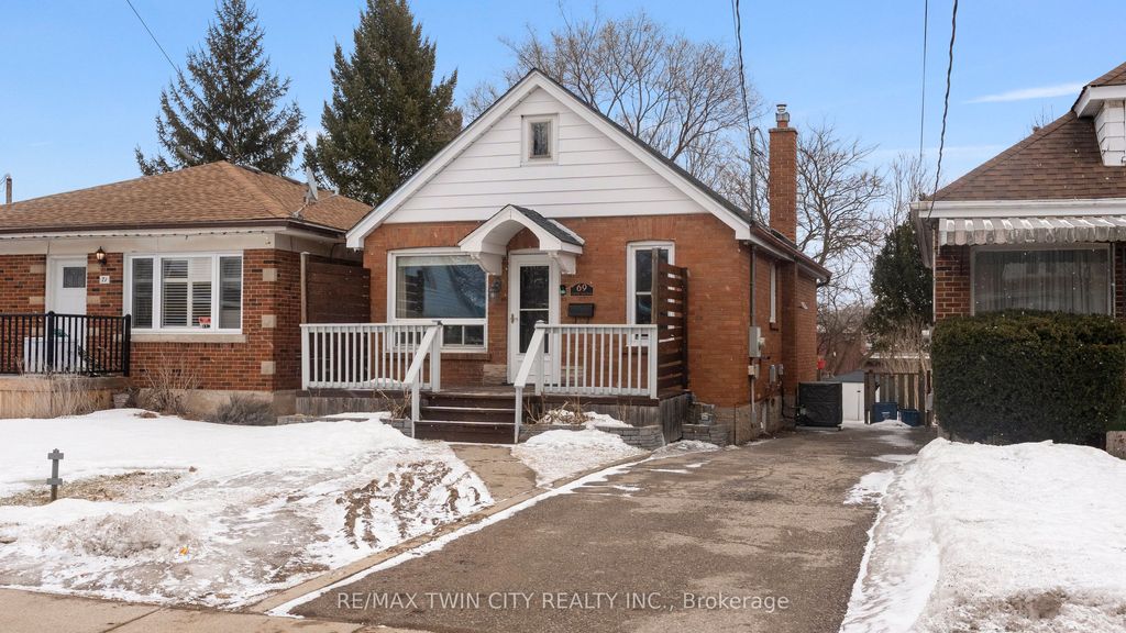 Photo of 69 Lyons Avenue, Brantford, ON N3R 4R2 (MLS # X12697858)