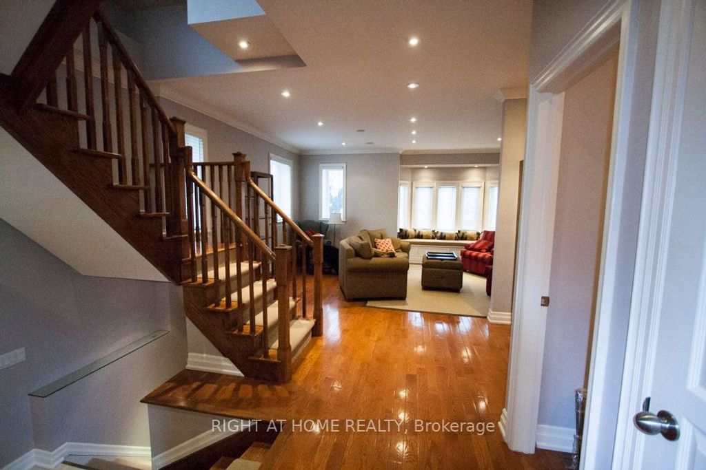 Photo of 497 Broadway Avenue, Toronto, ON M4G 2R7 (MLS # C12434553)