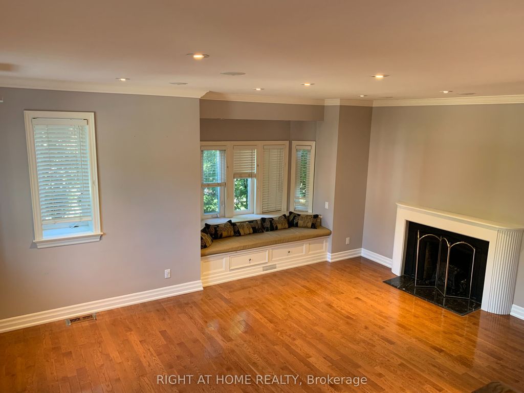 Photo of 497 Broadway Avenue, Toronto, ON M4G 2R7 (MLS # C12434553)